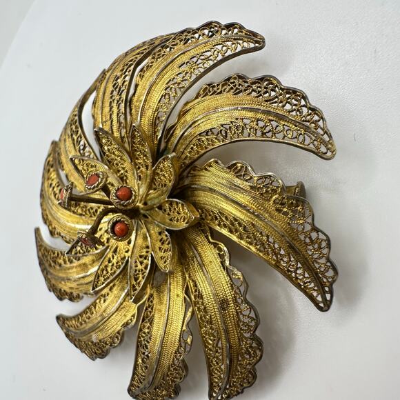 Vintage 900 silver gold vermeil filigree genuine red coral flower floral brooch - Picture 3 of 9